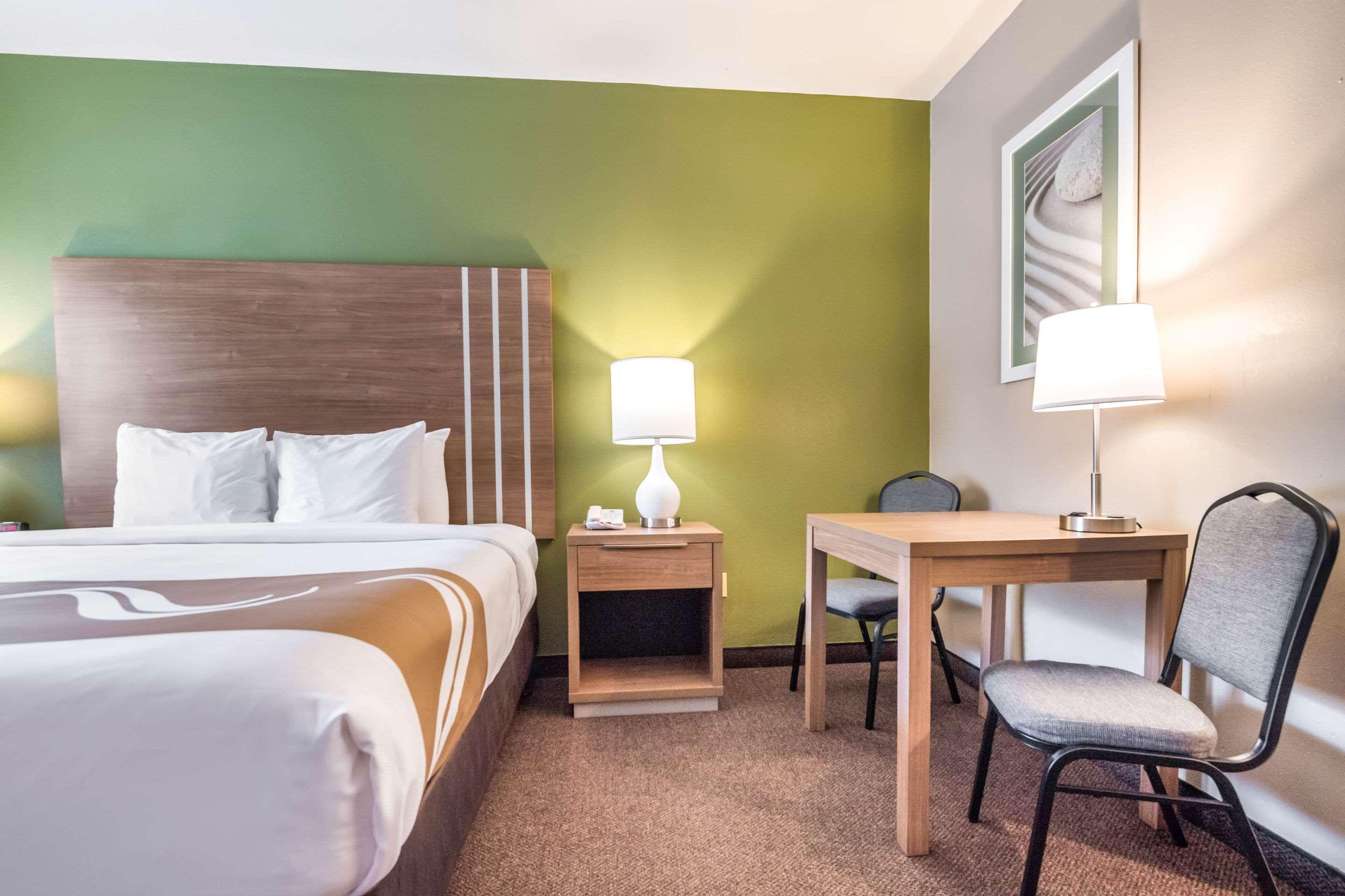 Quality Inn & Suites Bainbridge Island Екстериор снимка