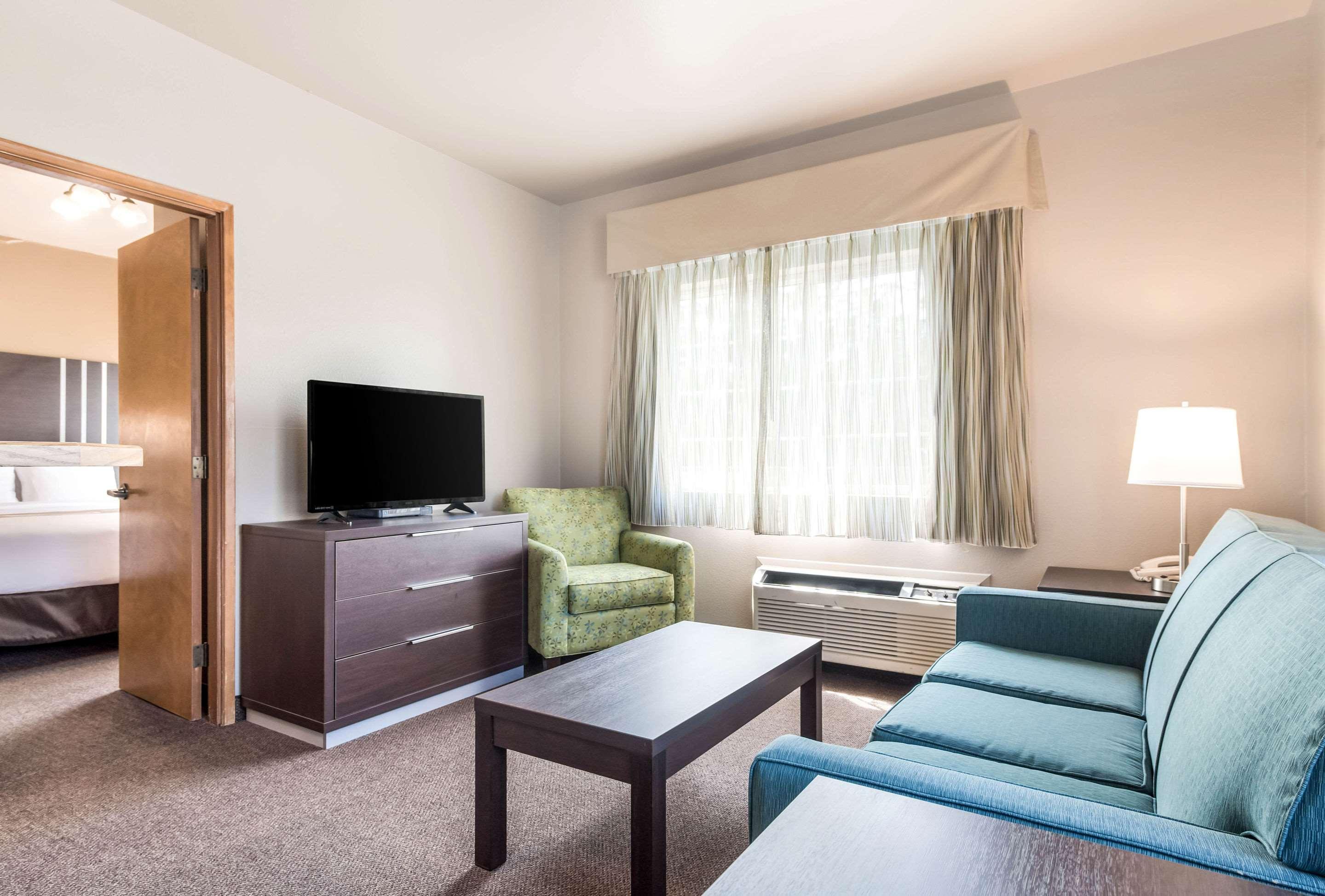 Quality Inn & Suites Bainbridge Island Екстериор снимка