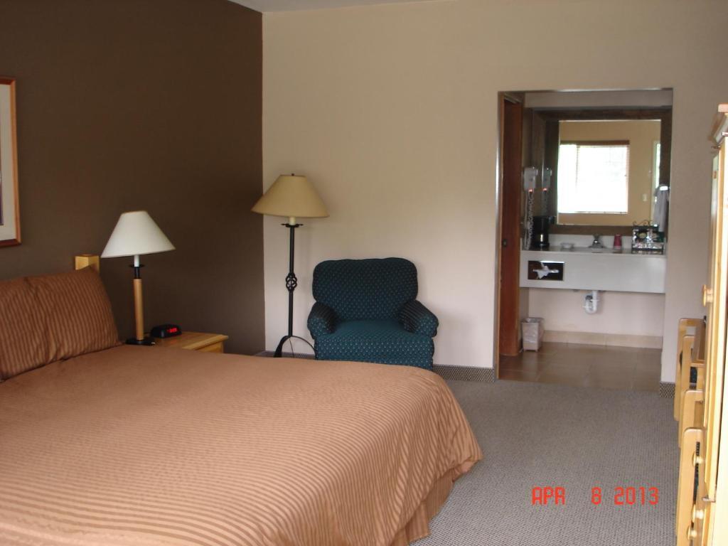 Quality Inn & Suites Bainbridge Island Екстериор снимка