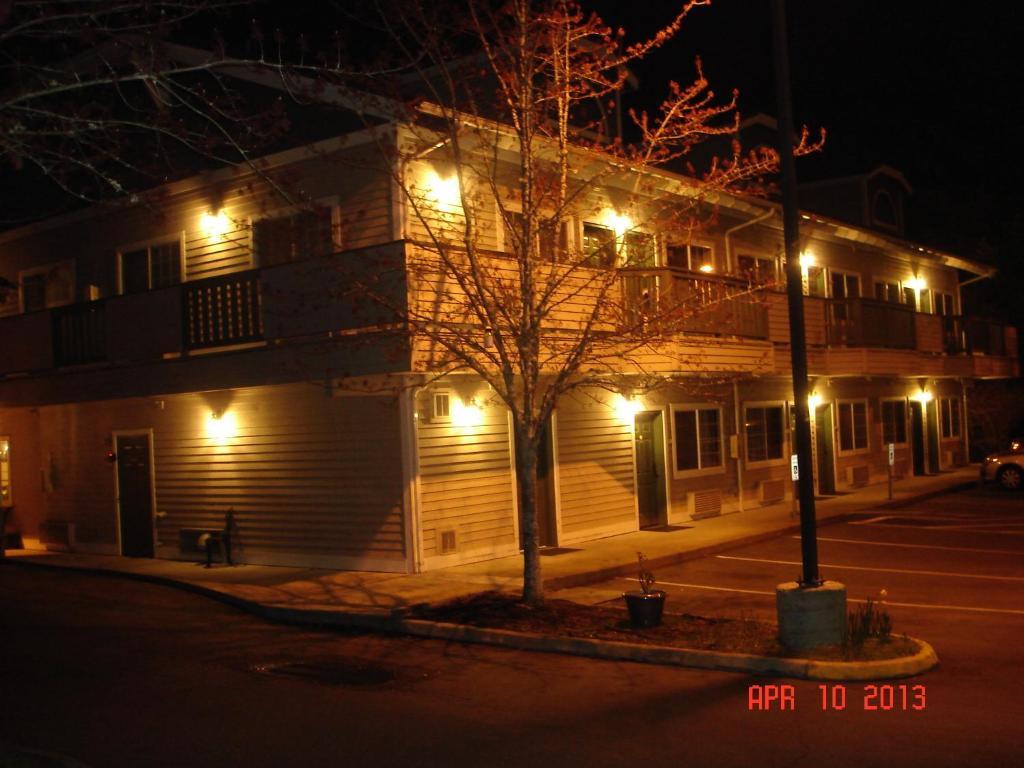 Quality Inn & Suites Bainbridge Island Екстериор снимка