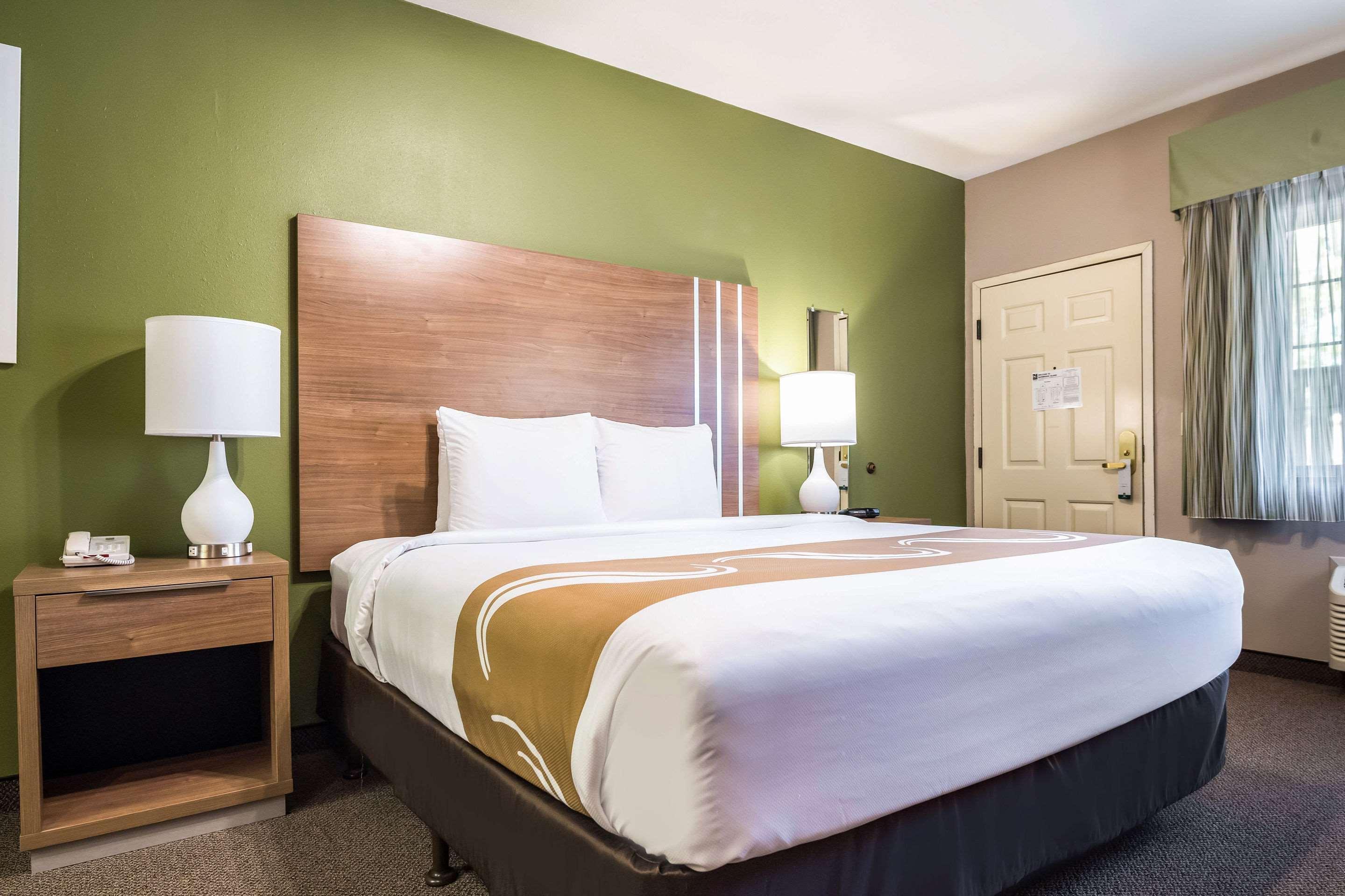 Quality Inn & Suites Bainbridge Island Екстериор снимка